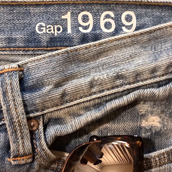 🌻Gap Boyfriend Jeans🌻 - Picture 6 of 6